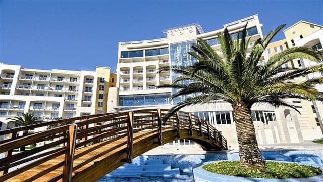 U Budvi iznenađeni tužbom “Zastave” U Budvi iznenađeni tužbom “Zastave”