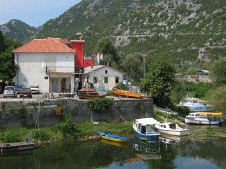 Danas, uz muziku, čišćenje Virpazara Danas, uz muziku, čišćenje Virpazara