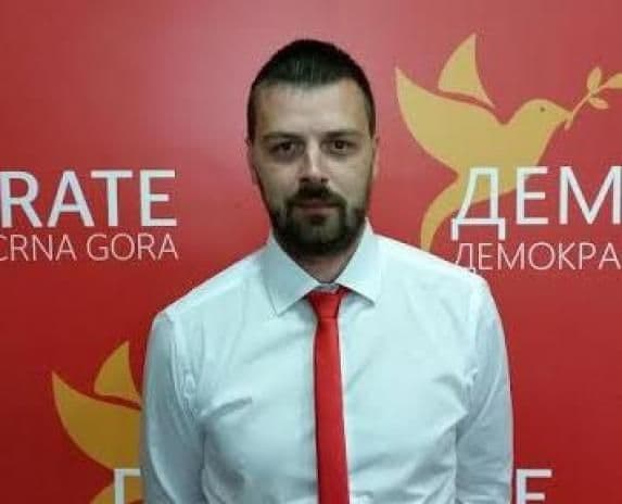 Ljujić: Samo stručni kadrovi mogu povratiti autoritet u institucije sistema Ljujić: Samo stručni kadrovi mogu povratiti autoritet u institucije sistema