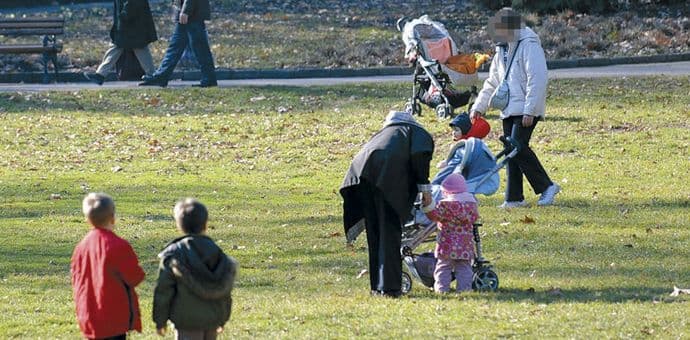 Ima li sankcija za nemarne očeve? Ima li sankcija za nemarne očeve?