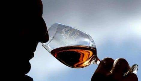 Oblik čaše utiče na brzinu ispijanja alkohola Oblik čaše utiče na brzinu ispijanja alkohola