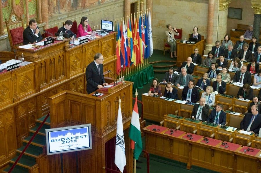 SKUPŠTINA NATO: Pozvati Crnu Goru u NATO do kraja godine SKUPŠTINA NATO: Pozvati Crnu Goru u NATO do kraja godine