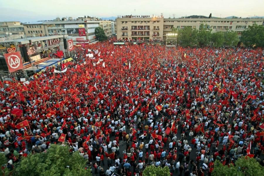 Sjutra prva sjednica Počasnog odbora za obilježavanje desetogodišnjice nezavisnosti Sjutra prva sjednica Počasnog odbora za obilježavanje desetogodišnjice nezavisnosti