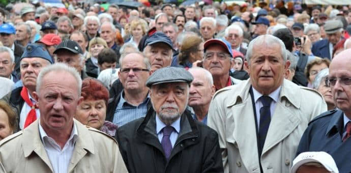 Mesić u Kumrovcu: Svim sredstvima protiv revizionista i predstavljanja gubitnika kao pobjednika Mesić u Kumrovcu: Svim sredstvima protiv revizionista i predstavljanja gubitnika kao pobjednika