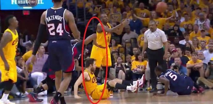 VIDEO: Nesportski potez Horforda VIDEO: Nesportski potez Horforda