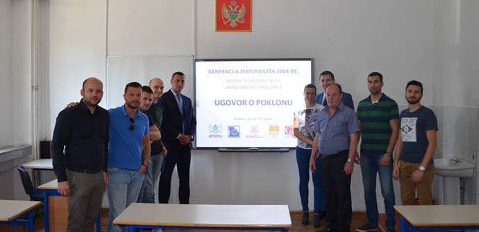 Generacija za primjer: Bivši maturanti Ekonomskoj školi dali vrijedne poklone Generacija za primjer: Bivši maturanti Ekonomskoj školi dali vrijedne poklone