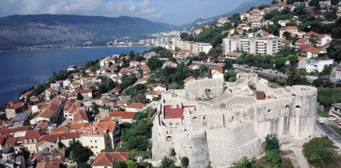 ĐUROVIĆ: Herceg Novi turiste dočekuje u rasulu ĐUROVIĆ: Herceg Novi turiste dočekuje u rasulu