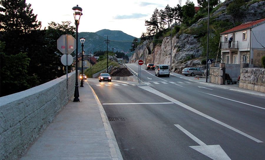 Na ulazu u Cetinje instalirana energetski efikasna javna rasvjeta Na ulazu u Cetinje instalirana energetski efikasna javna rasvjeta