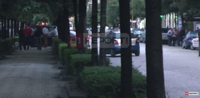 Pucnjava u centru Tirane, trojica ubijena (VIDEO) Pucnjava u centru Tirane, trojica ubijena (VIDEO)