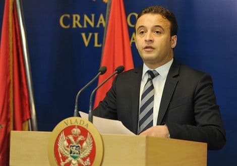 Vlada usvojila izmjene Zakona o manjinskim pravima Vlada usvojila izmjene Zakona o manjinskim pravima