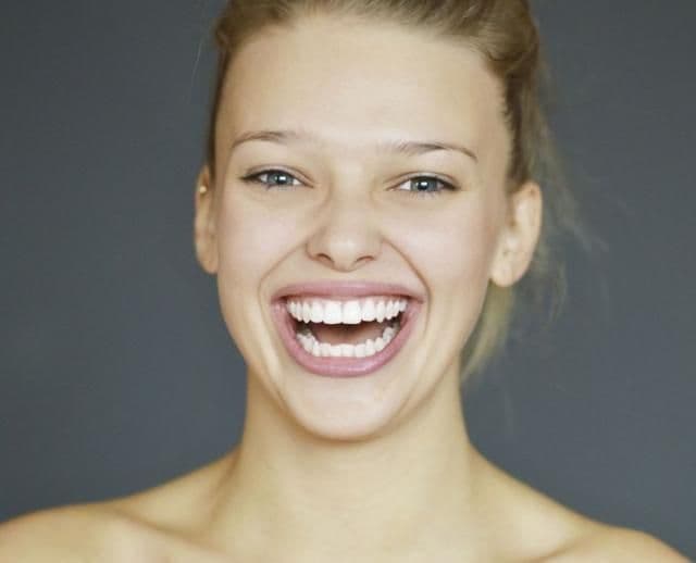 Tri  besplatna trika za bijele i zdrave zube Tri  besplatna trika za bijele i zdrave zube