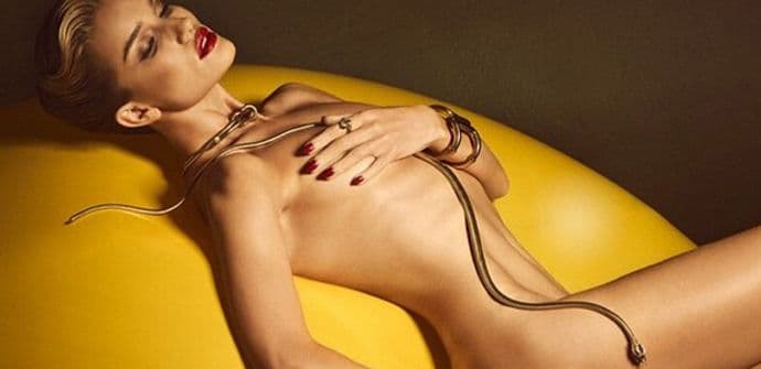 Slikala se potpuno gola: "Ona je čista perfekcija" Slikala se potpuno gola: "Ona je čista perfekcija"