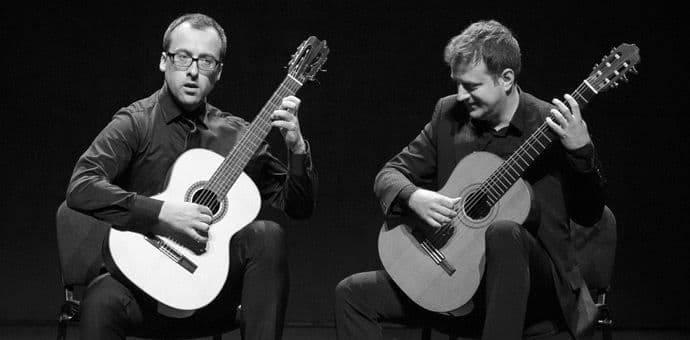 Crnogorski gitaristički duo na ljetnjoj turneji u Evropi i Kini Crnogorski gitaristički duo na ljetnjoj turneji u Evropi i Kini