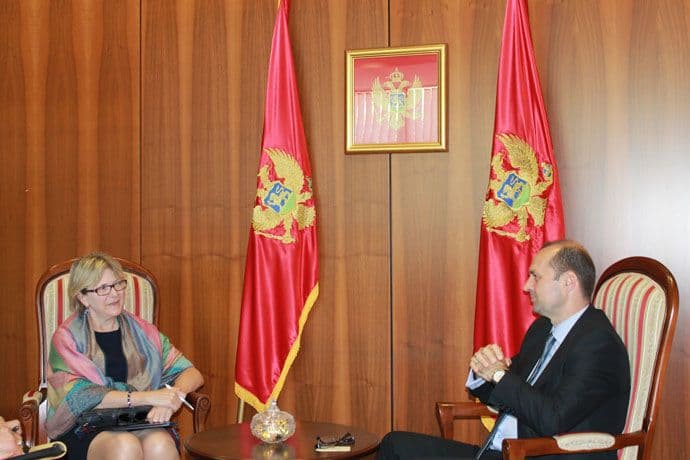 Uehara posjetila Ministarstvo za ljudska i manjinska prava Uehara posjetila Ministarstvo za ljudska i manjinska prava