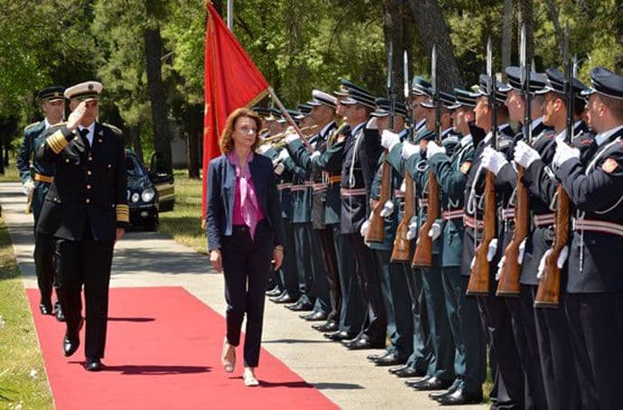 Pejanović Đurišić posjetila Vojni aerodrom Golubovci Pejanović Đurišić posjetila Vojni aerodrom Golubovci