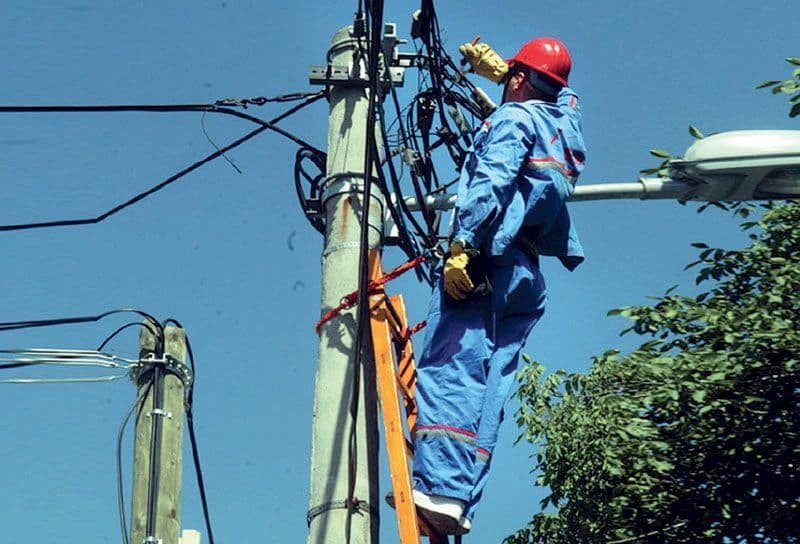 Makaze za neredovne platiše struje koji duguju više od 200 eura Makaze za neredovne platiše struje koji duguju više od 200 eura