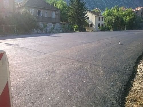 Asfaltiran parking za turističke autobuse u Kotoru  Asfaltiran parking za turističke autobuse u Kotoru