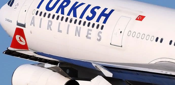Avionu "Turkiš erlajnsa" pukle gume pri slijetanju u Sarajevo Avionu "Turkiš erlajnsa" pukle gume pri slijetanju u Sarajevo