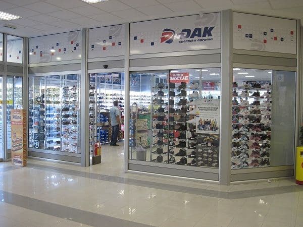 Sjutra se otvara „Đak sport“ uz popust za kupce od 20 odsto! Sjutra se otvara „Đak sport“ uz popust za kupce od 20 odsto!