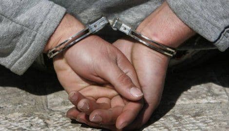 INCIDENT U BARU: Brutalno pretukla muža i izbacila ga iz stana INCIDENT U BARU: Brutalno pretukla muža i izbacila ga iz stana