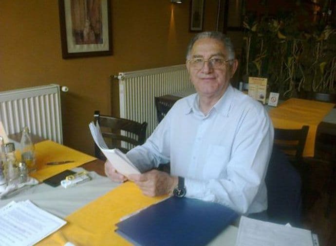 Pilot JAT-a koji je spašavao iz Sarajeva izvršio samoubistvo  Pilot JAT-a koji je spašavao iz Sarajeva izvršio samoubistvo