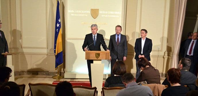 Raspala se vladajuća koalicija u Federaciji BiH Raspala se vladajuća koalicija u Federaciji BiH