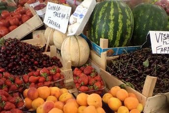 Danas na pijacama: Najskuplje maline, najjeftinije tikvice i krompir
