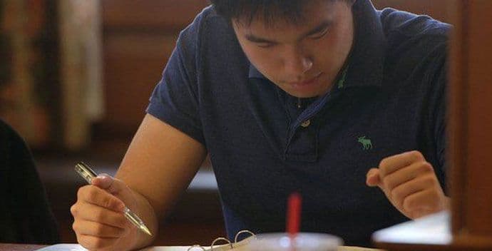 Prijemni ispit za fakultete danas polaže 9,42 miliona Kineza Prijemni ispit za fakultete danas polaže 9,42 miliona Kineza