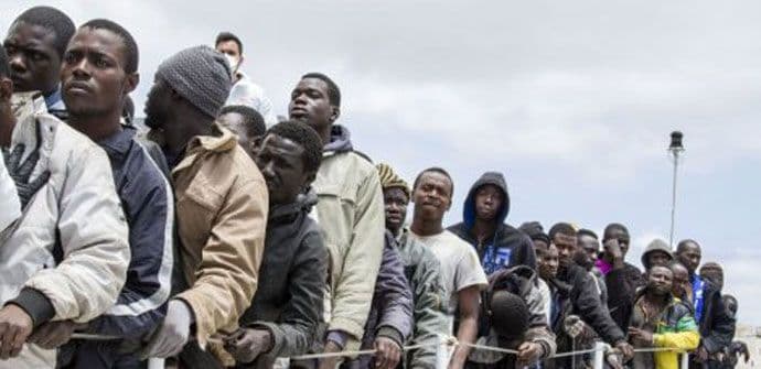 Italija: Broj ilegalnih imigranata preći će uskoro 50.000 Italija: Broj ilegalnih imigranata preći će uskoro 50.000