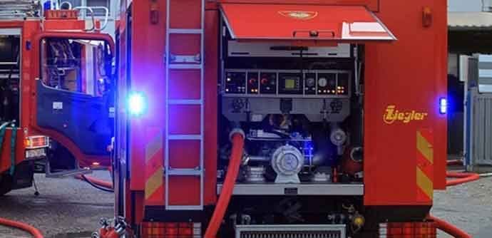 U Splitu molotovljevim koktelima zapalio zgradu Zdravstvenog osiguranja U Splitu molotovljevim koktelima zapalio zgradu Zdravstvenog osiguranja