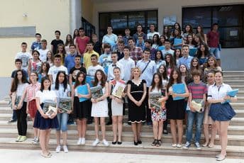Nagrađeni najbolji učenici osnovnih škola u Podgorici
