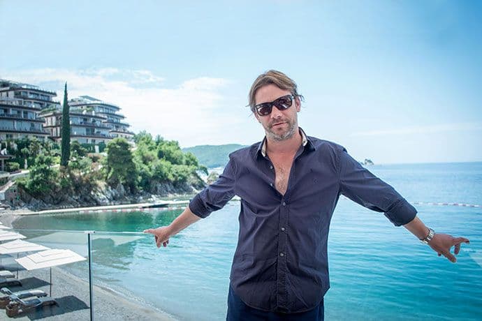 Džej Kej iz grupe "Jamiroquai" u Dukley Gardensu u Budvi (FOTO) Džej Kej iz grupe "Jamiroquai" u Dukley Gardensu u Budvi (FOTO)