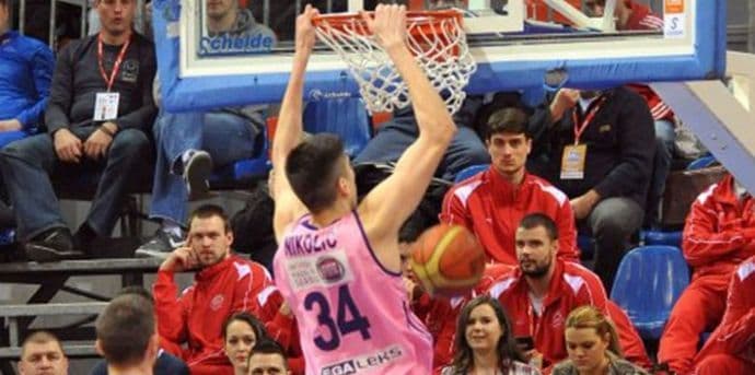 Nikolić umalo zaustavio Radonjićevu Zvezdu Nikolić umalo zaustavio Radonjićevu Zvezdu