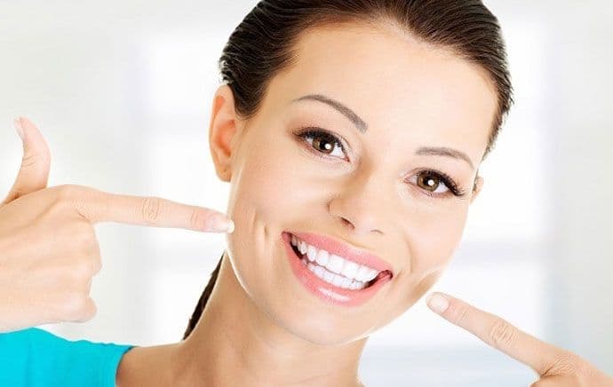 Izbijelite zube za samo 3 minuta Izbijelite zube za samo 3 minuta