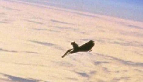 CRNI VITEZ: Niko ne može da objasni šta je ova letjelica koja kruži Zemljom već 60 godina CRNI VITEZ: Niko ne može da objasni šta je ova letjelica koja kruži Zemljom već 60 godina