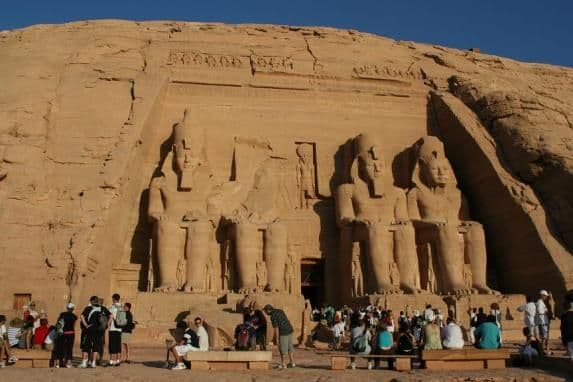 Bombaš samoubica se raznio u Luksoru Bombaš samoubica se raznio u Luksoru