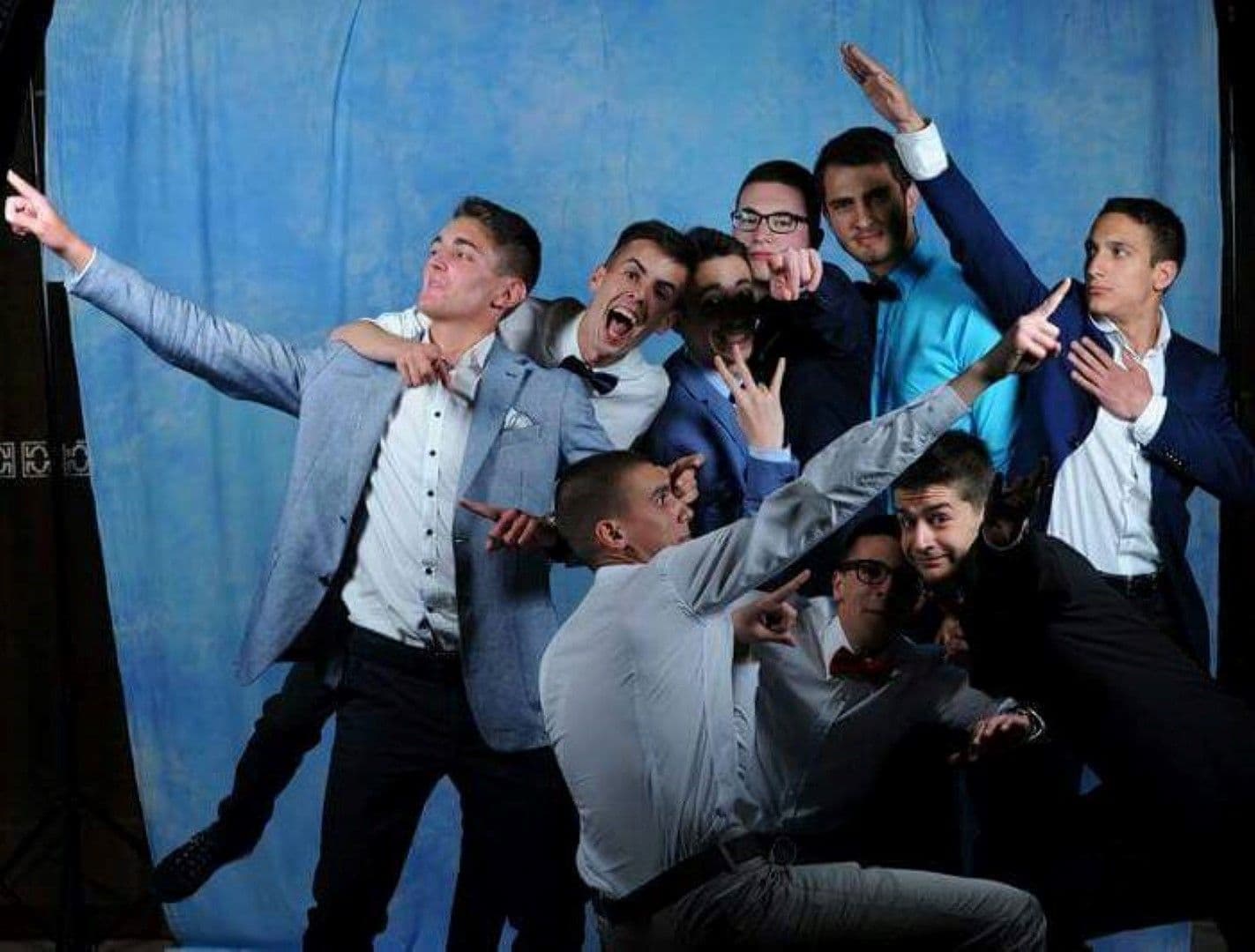 Pobjedin nagradni konkurs – Pošalji svoj maturski selfi Pobjedin nagradni konkurs – Pošalji svoj maturski selfi