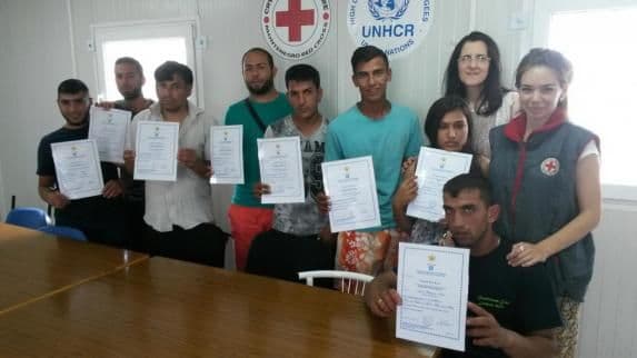 Crveni krst dodijelio Romima 10 sertifikata  Crveni krst dodijelio Romima 10 sertifikata