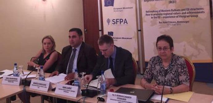 Štajnaker: Migranti iz zemalja kandidata za EU neće dobiti azil u Njemačkoj Štajnaker: Migranti iz zemalja kandidata za EU neće dobiti azil u Njemačkoj