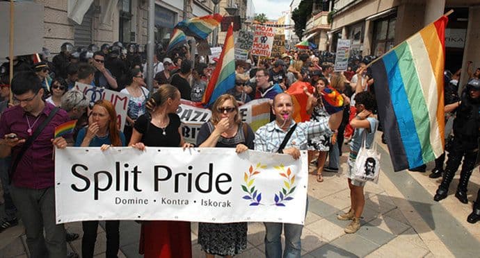 DEŽULOVIĆ: Za njih bi bilo bolje da Bog ne postoji  DEŽULOVIĆ: Za njih bi bilo bolje da Bog ne postoji