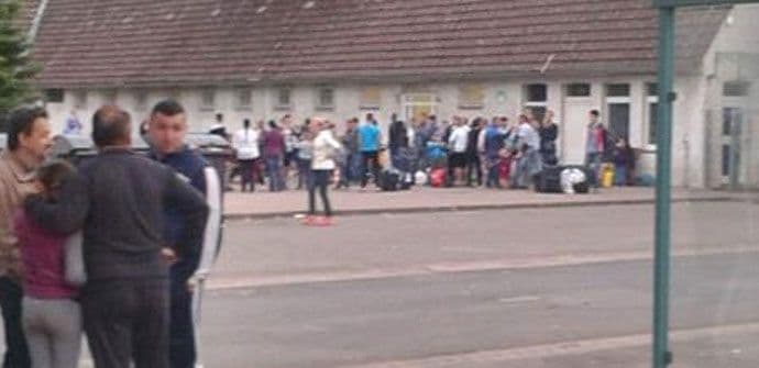 Euromost: Građan i dalje odlazi sa sjevera, inspekcija kontroliše autobuse i auta Euromost: Građan i dalje odlazi sa sjevera, inspekcija kontroliše autobuse i auta