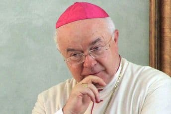 Bivši ambasador Vatikana optužen za pedofiliju