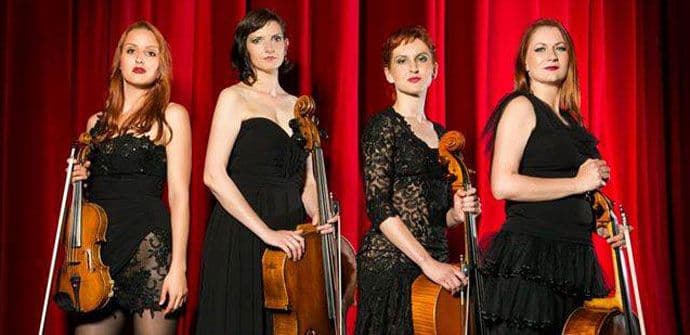 Dina Desančić jedina Crnogorka u sastavu "Almazian Pop Symphony" Dina Desančić jedina Crnogorka u sastavu "Almazian Pop Symphony"