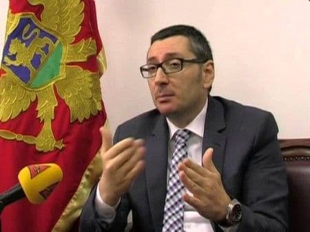 MILOŠEVIĆ: Privreda i građani imaju samo štetu od osionosti banaka MILOŠEVIĆ: Privreda i građani imaju samo štetu od osionosti banaka