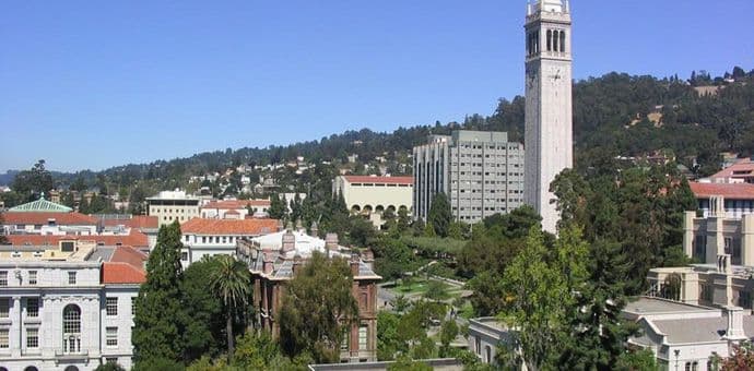 SAD: Balkon pao na ljude, petoro mrtvih SAD: Balkon pao na ljude, petoro mrtvih