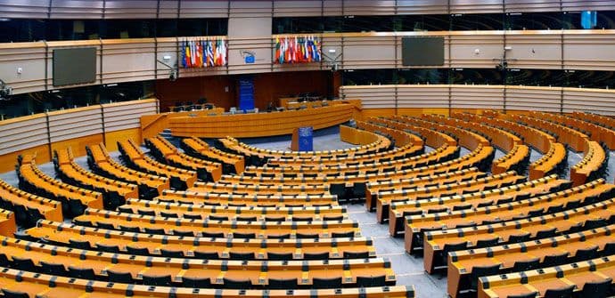 Desničarske partije formiraju grupu u Evropskom parlamentu Desničarske partije formiraju grupu u Evropskom parlamentu