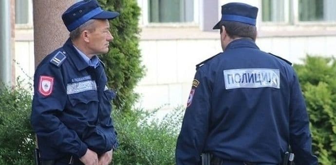 Dvije osobe uhapšene u Bosni i Hercegovini zbog ratnih zločina Dvije osobe uhapšene u Bosni i Hercegovini zbog ratnih zločina