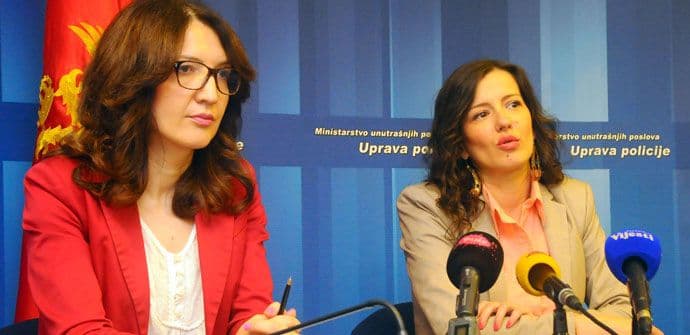 Socijalni radnici u Rožajama davali novac mimo zakona, bivši javni funkcioner iz Nikšića osumnjičen za korupciju Socijalni radnici u Rožajama davali novac mimo zakona, bivši javni funkcioner iz Nikšića osumnjičen za korupciju