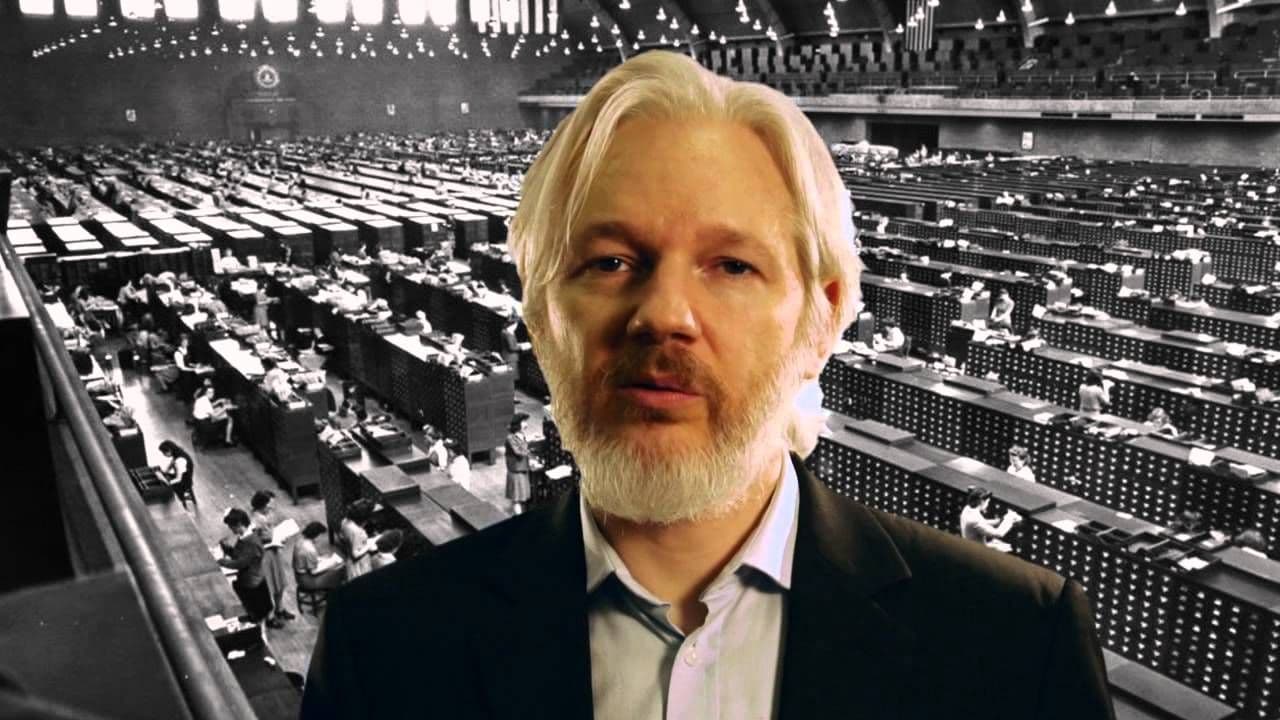 Asanž: Moramo da razbijemo Gugl prije nego što Hilari postane predsjednik Asanž: Moramo da razbijemo Gugl prije nego što Hilari postane predsjednik