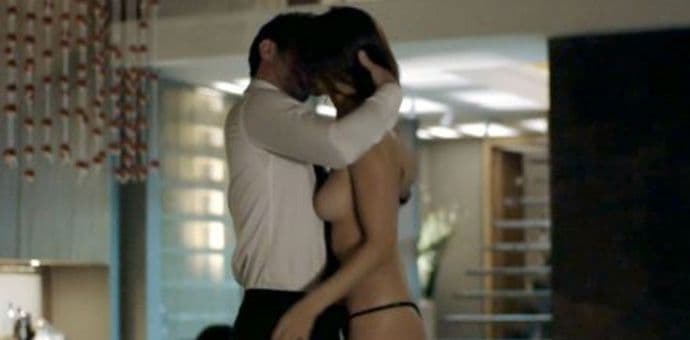 Alesandra Ambrosio gola pred kamerama Alesandra Ambrosio gola pred kamerama